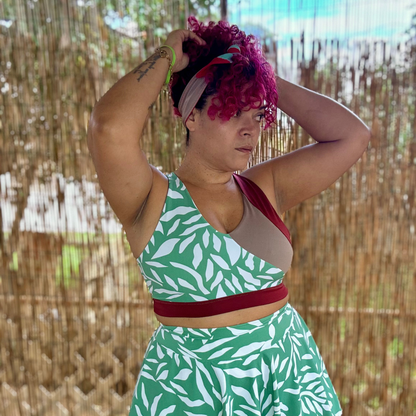 Top Statement con Espalda Cruzada y Soporte Medio – In My Body