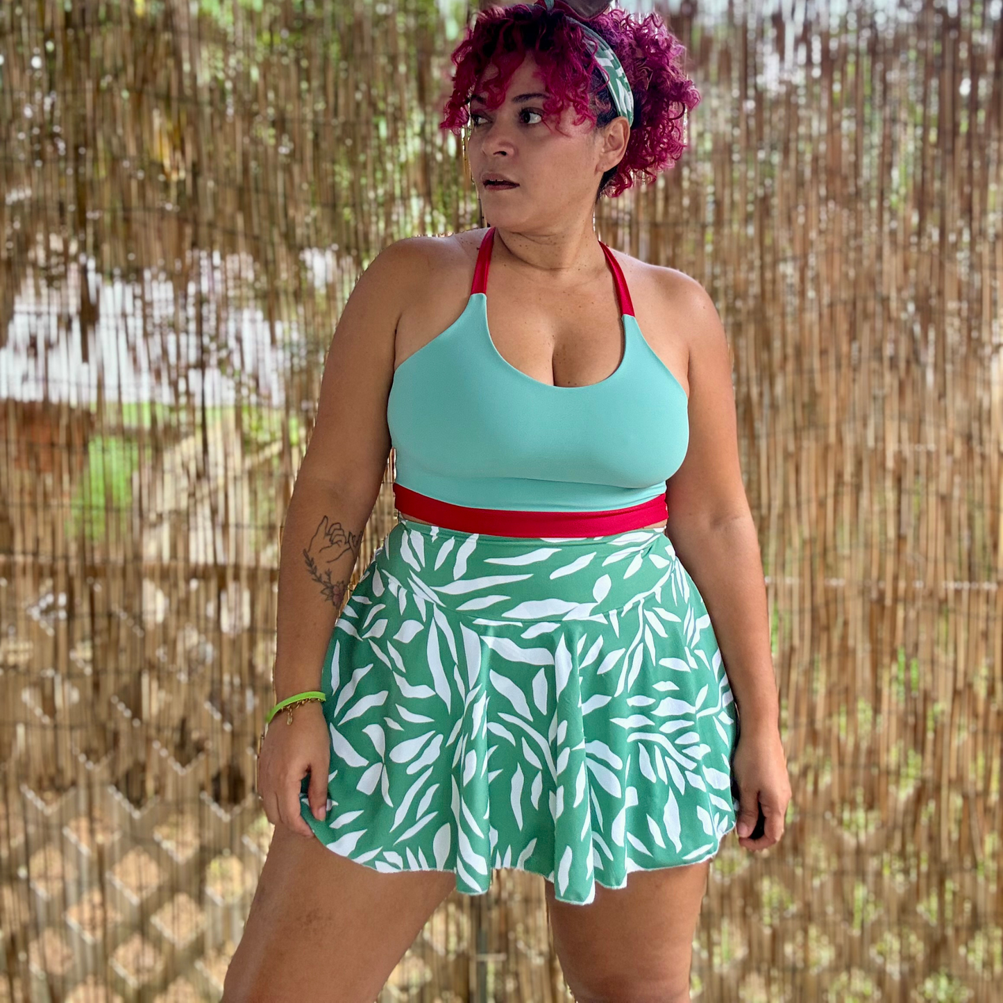 Skort Deportivo con Short Interno Sin Costura Frontal y Pretina Alta – In My Body