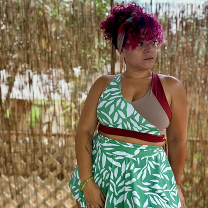 Top Statement con Espalda Cruzada y Soporte Medio – In My Body