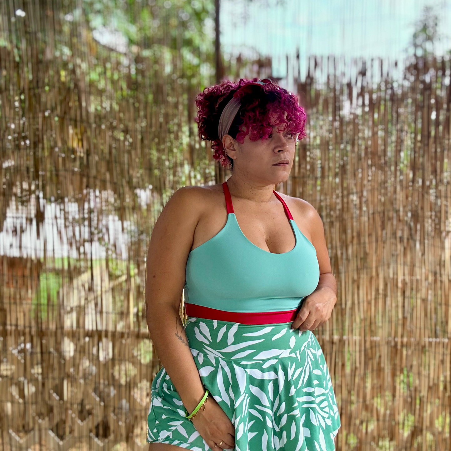 Skort Deportivo con Short Interno Sin Costura Frontal y Pretina Alta – In My Body