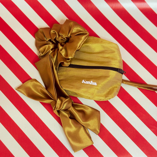 La Noche Se Prendió – Accesorio Edición Limitada | Athleisure Festivo Hecho a Mano | Complemento de la Colección | Regalo Exclusivo para Clientes VIP